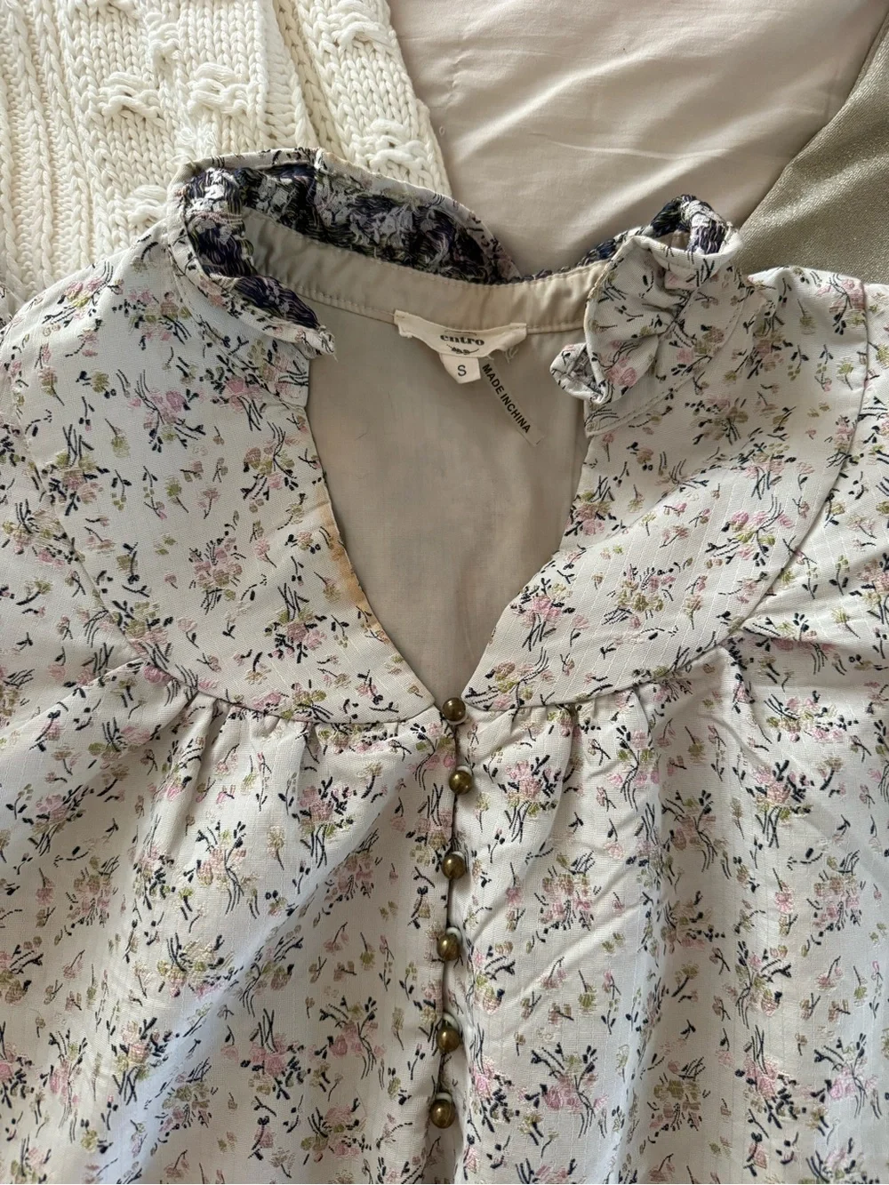 entro Dress with Floral Print and Puff Sleeves